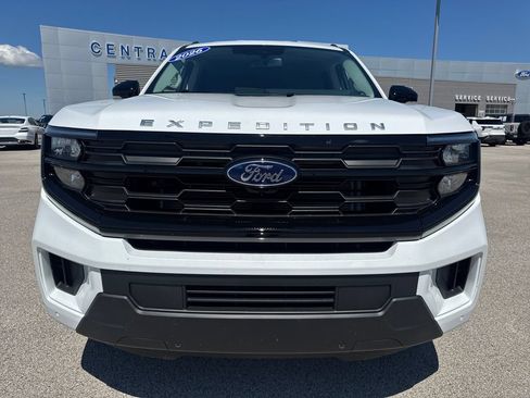 New 2026 Ford Expedition Active RWD image 9