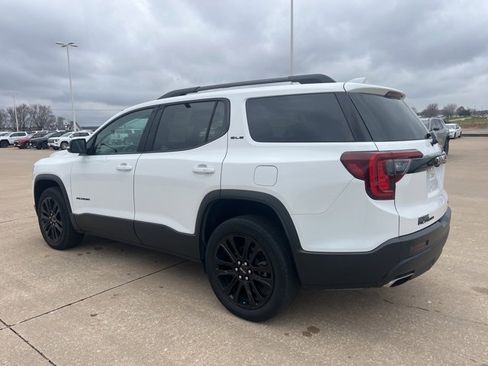 Used 2023 GMC Acadia SLE w/ Driver Convenience Package image 6