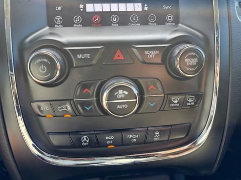 Used 2018 Dodge Durango SXT w/ 3rd Row Seating Group AWD/4WD image 17