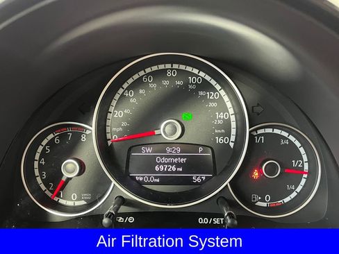 Used 2015 Volkswagen Beetle 1.8T image 4