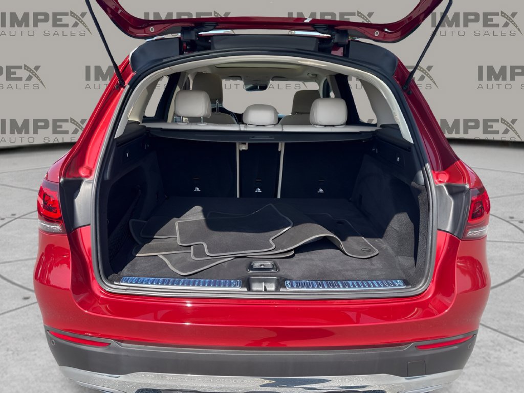 Used 2020 Mercedes-Benz GLC 300 4MATIC image 23