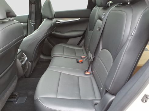 Used 2022 INFINITI QX50 Luxe w/ Appearance Package image 14