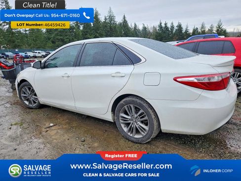 Used 2016 Toyota Camry SE w/ Moonroof Package image 3