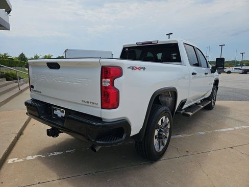 Used 2023 Chevrolet Silverado 2500 Custom w/ Custom Value Package AWD/4WD image 4