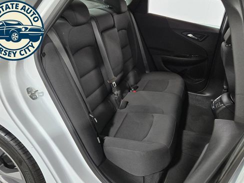 Used 2023 Chevrolet Malibu LT FWD image 33