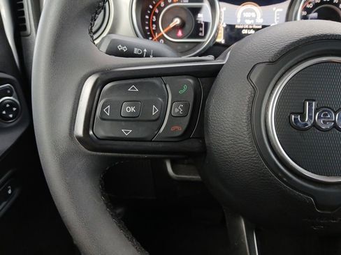 Used 2023 Jeep Gladiator Sport AWD/4WD image 11