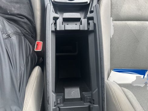 Used 2024 Nissan Rogue SV image 26