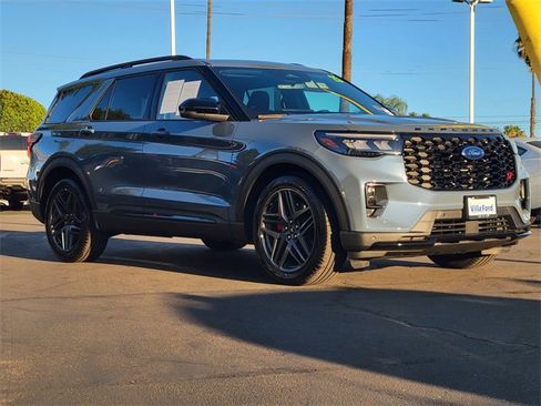 Used 2025 Ford Explorer ST w/ Sun And Sound Package image 32