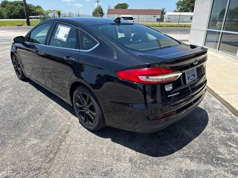 Used 2019 Ford Fusion SE w/ Equipment Group 151A FWD image 7