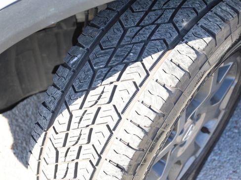 Used 2024 Honda Pilot TrailSport image 27