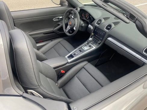 Used 2022 Porsche 718 Boxster RWD image 20