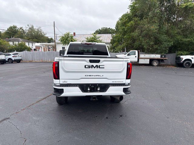 Used 2024 GMC Sierra 2500 Denali Ultimate AWD/4WD image 6