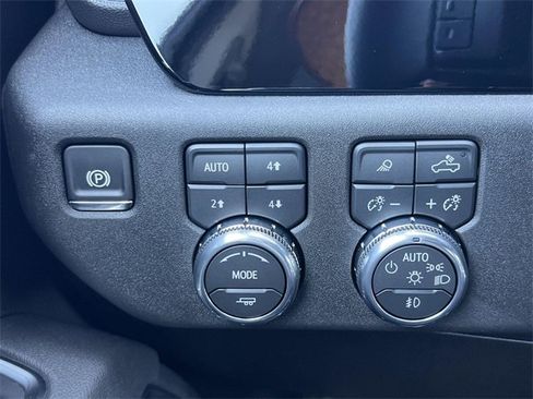 New 2026 GMC Sierra 1500 SLT w/ SLT Premium Plus Package image 23