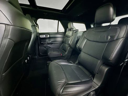 Used 2022 Ford Explorer ST w/ Equipment Group 401A image 13