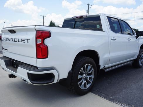 Used 2020 Chevrolet Silverado 1500 High Country w/ Technology Package AWD/4WD image 5