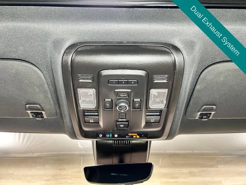 Used 2024 Chevrolet Suburban High Country AWD/4WD image 29