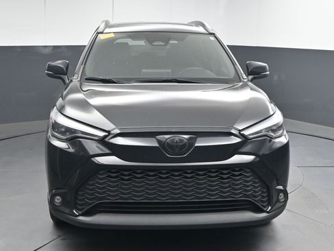 Used 2024 Toyota Corolla Cross XSE image 2