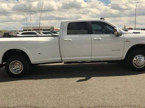 Used 2025 RAM 3500 Longhorn AWD/4WD image 9