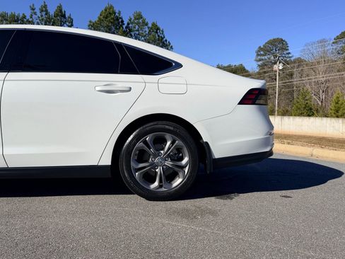 Used 2024 Honda Accord EX image 6