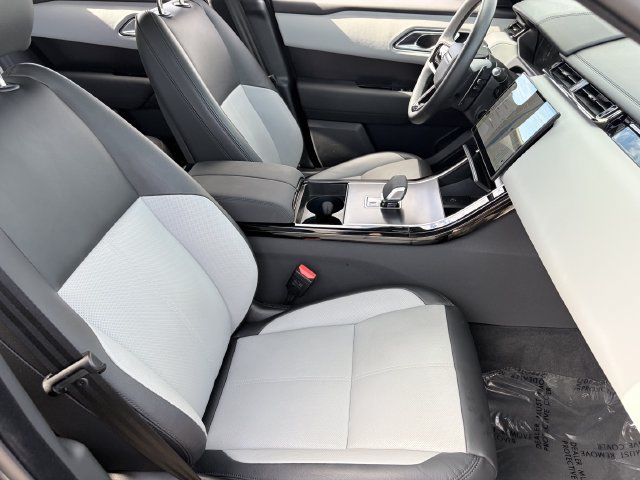 Used 2026 Land Rover Range Rover Velar Dynamic SE AWD/4WD image 18