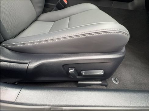 Used 2024 Lexus IS 300 w/ Comfort Package RWD image 33