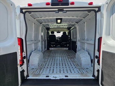 Used 2025 RAM ProMaster 2500 w/ Convenience Group FWD image 19
