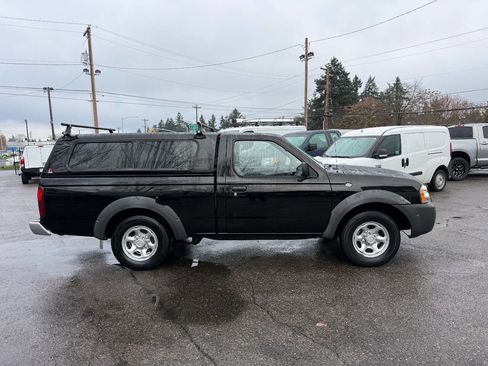 Used 2001 Nissan Frontier XE image 11