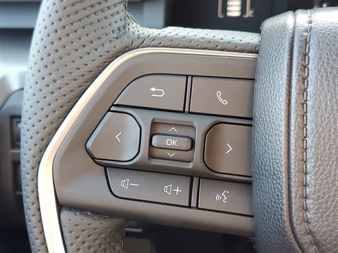 Used 2025 Toyota Tacoma SR5 image 22