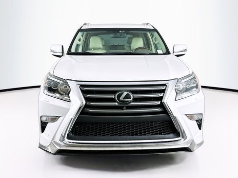 Used 2019 Lexus GX 460 Luxury AWD/4WD image 2