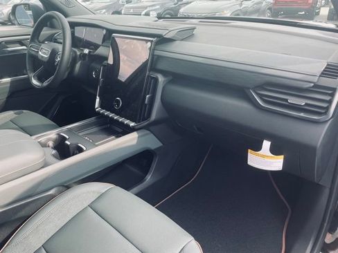 New 2026 GMC Acadia AT4 image 31