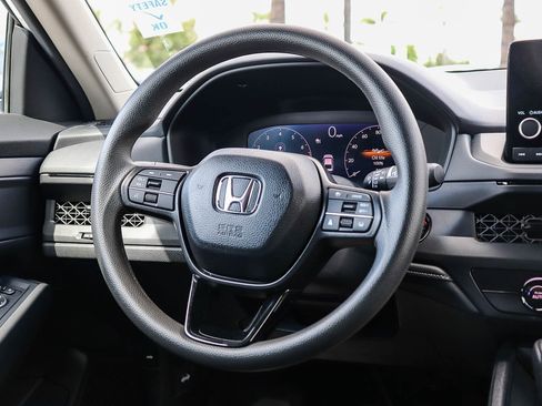 Certified 2025 Honda Accord LX image 18