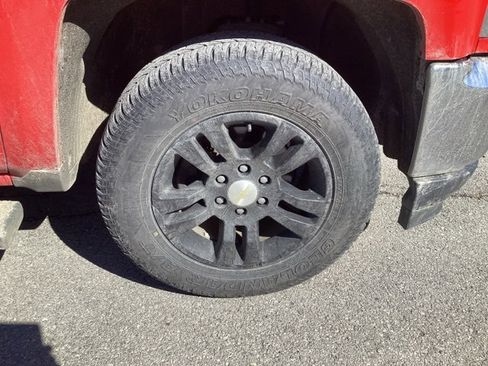 Used 2018 Chevrolet Silverado 1500 LT w/ All Star Edition image 9