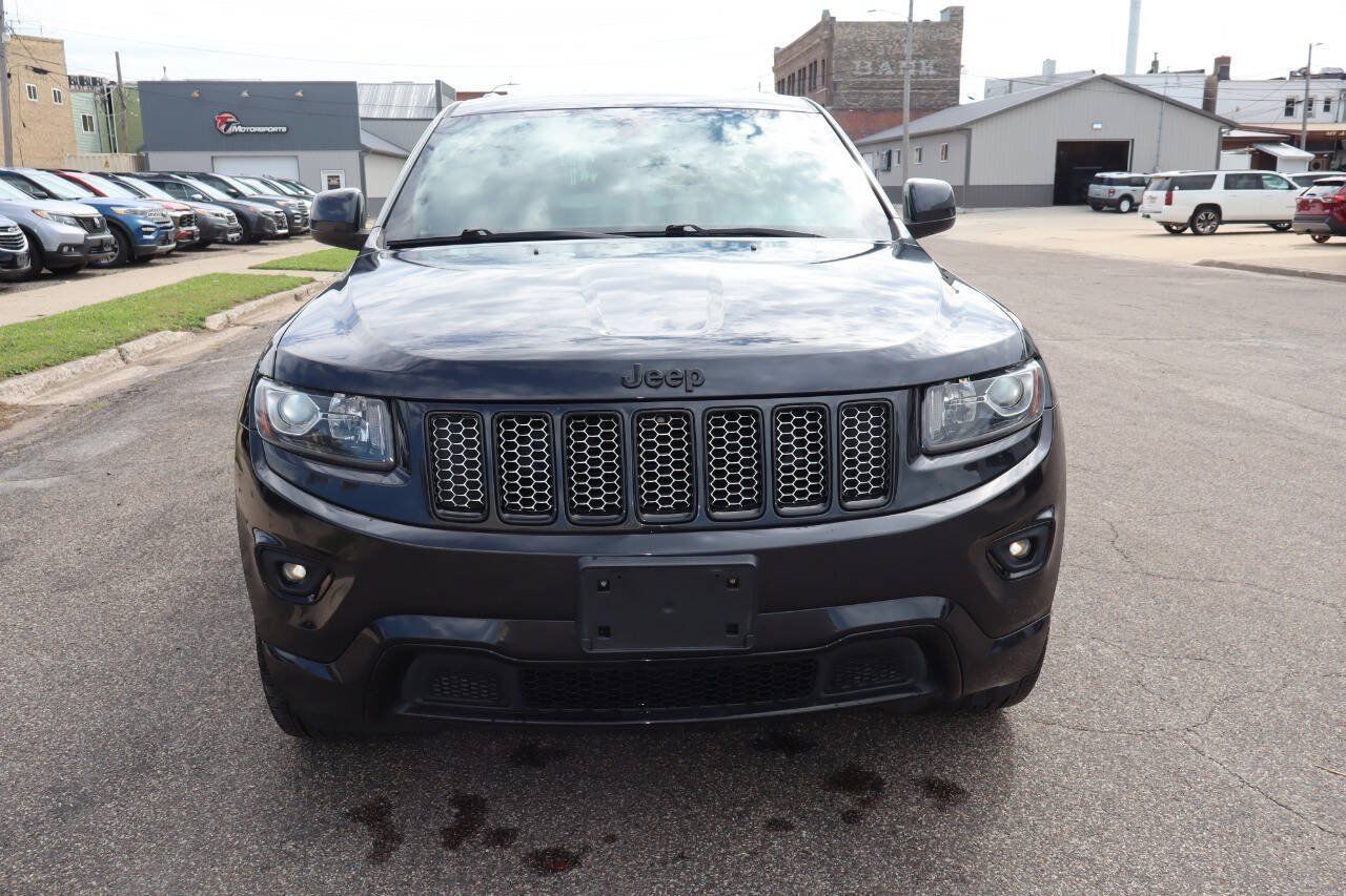 Used 2015 Jeep Grand Cherokee Altitude AWD/4WD image 12