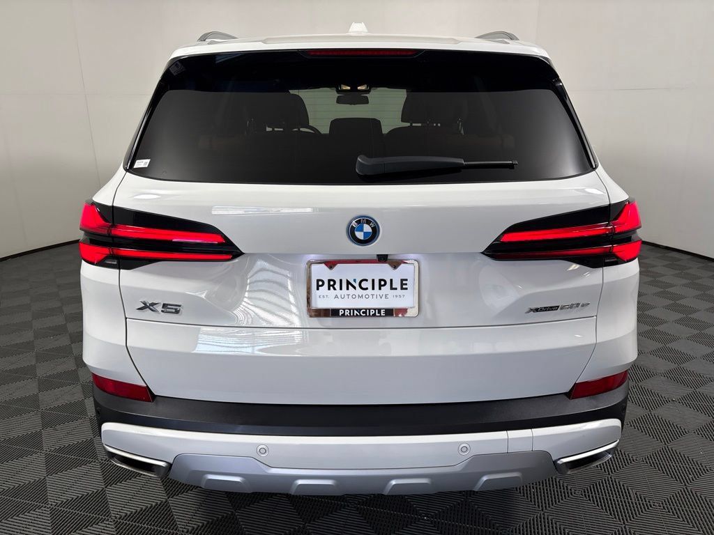 Certified 2024 BMW X5 xDrive50e w/ Climate Comfort Package AWD/4WD image 6