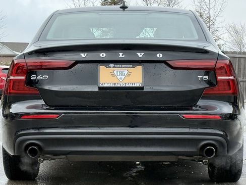 Used 2020 Volvo S60 T5 Momentum w/ Protection Package Premier image 4