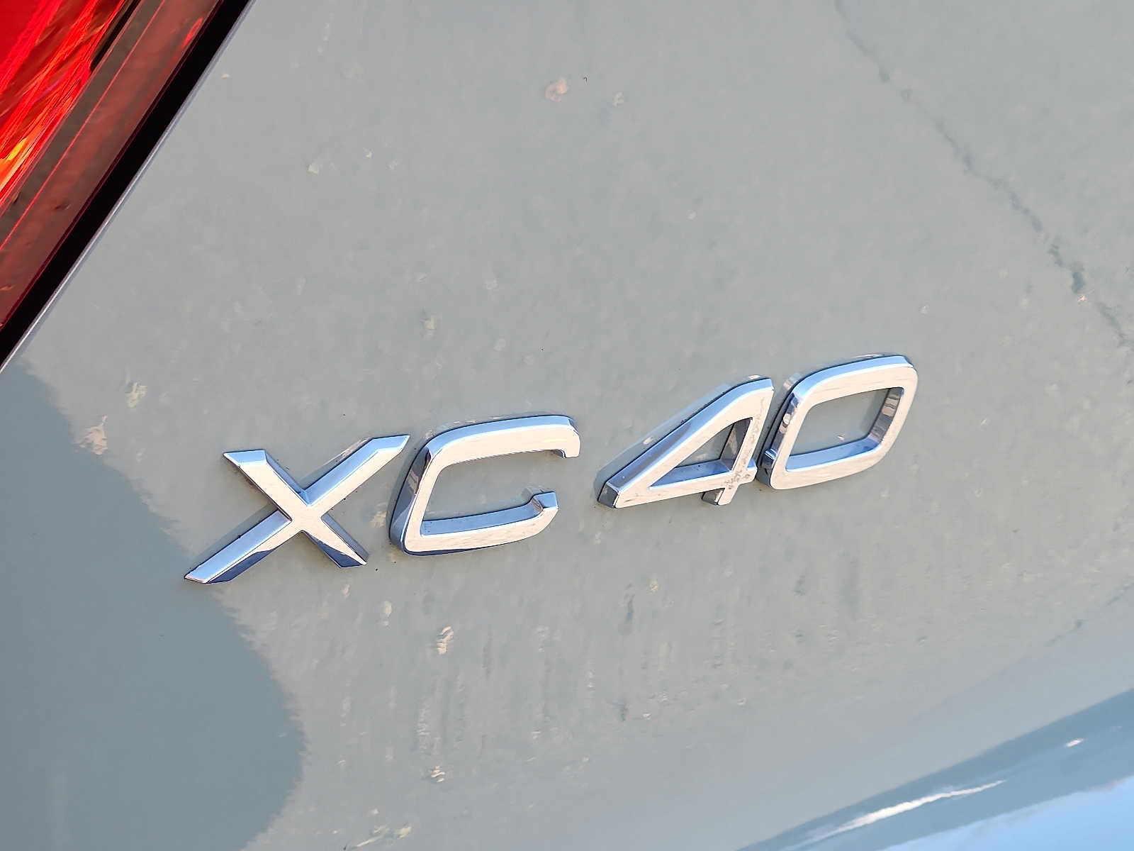 Certified 2024 Volvo XC40 B5 Plus w/ Protection Package Premier AWD/4WD image 28