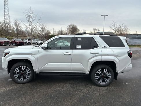 New 2026 Toyota 4Runner TRD Sport AWD/4WD image 12