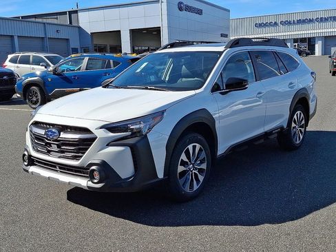New 2025 Subaru Outback Limited image 3