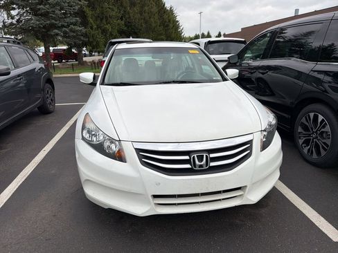 Used 2011 Honda Accord EX-L image 5