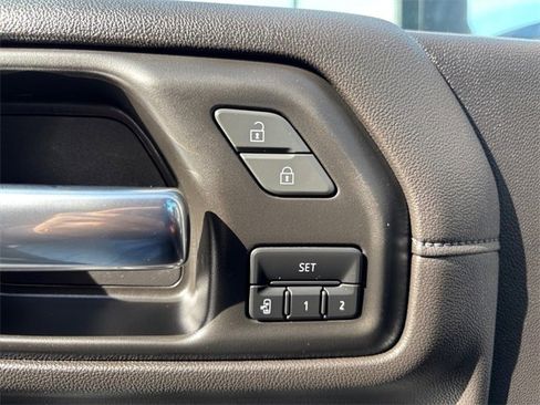 Used 2022 Chevrolet Silverado 3500 High Country image 17