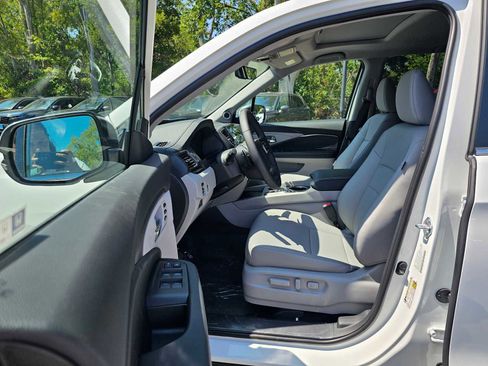 New 2025 Honda Ridgeline RTL image 19