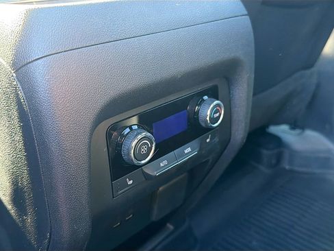 Used 2024 Chevrolet Traverse RS image 25