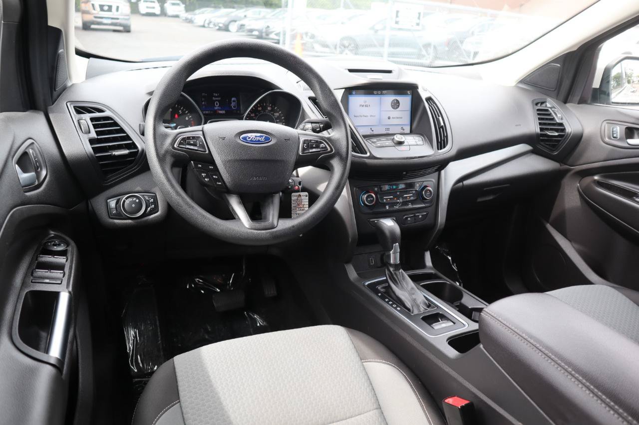 Used 2017 Ford Escape SE w/ Equipment Group 201A AWD/4WD image 17
