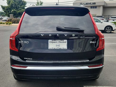Used 2025 Volvo XC90 B6 Ultra w/ Protection Package Premier AWD/4WD image 5