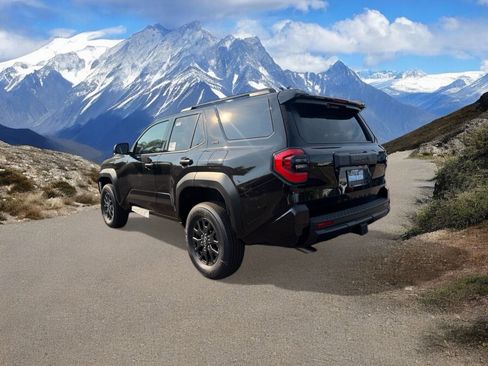 New 2026 Toyota 4Runner TRD Sport AWD/4WD image 3