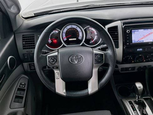 Used 2014 Toyota Tacoma PreRunner w/ TRD Sport Package RWD image 17