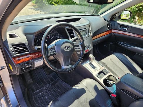 Used 2013 Subaru Legacy 2.5i Limited w/ Popular Pkg 2 AWD/4WD image 21