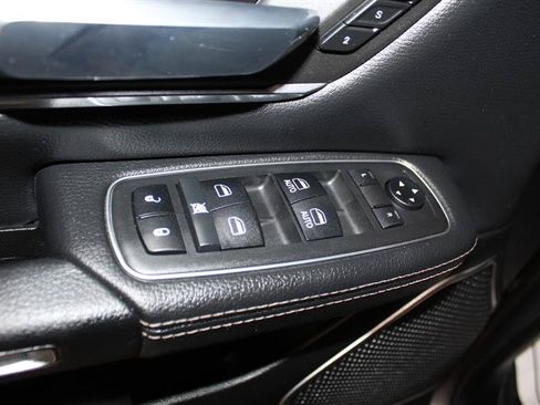 Used 2019 RAM 1500 Laramie AWD/4WD image 25