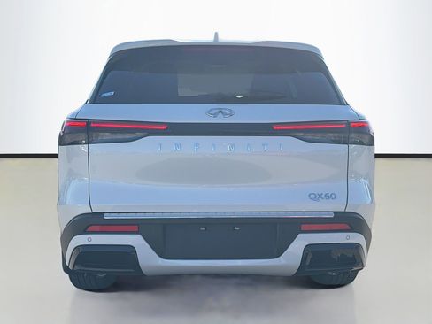 Used 2025 INFINITI QX60 Luxe w/ Vision Package image 5