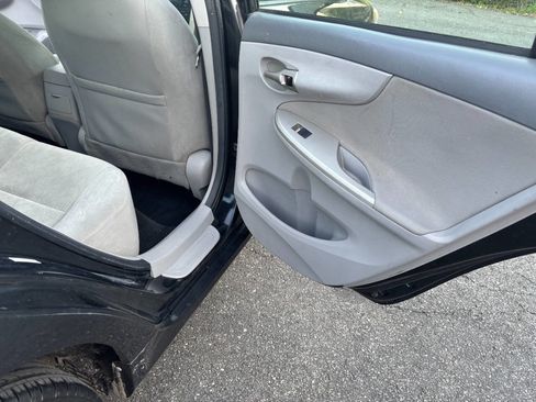 Used 2010 Toyota Corolla LE image 19